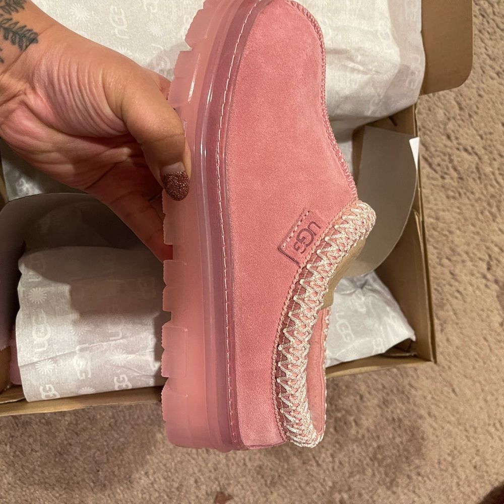 Horizon Pink Clear Clog Tasman Ugg Slippers! Size 6.